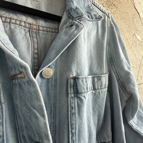 GAP Denim Jacket Women's M Lightwash Utility Tie Waist Belted Classic Chambray - Picture 4 of 6